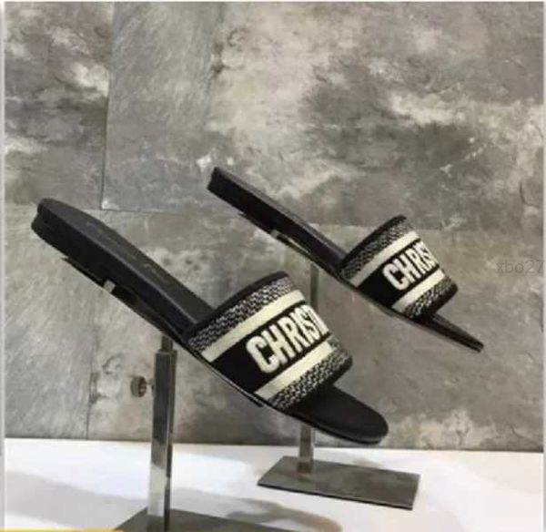 

2022 designer men women sandals with correct flower box dust bag shoes tiger, Black