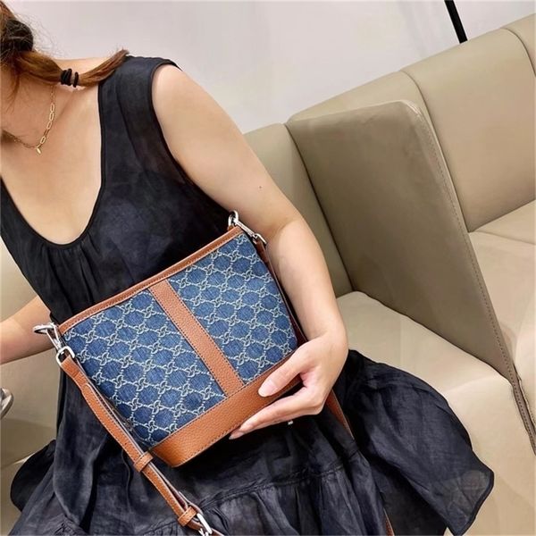 

fashion versatile single large capacity messenger leisure 55% off online sale