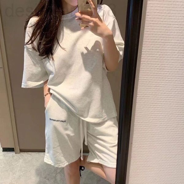 

two piece dress designer short sleeved leisure sports suit women's 2022 summer new lazy port style loose and thin shorts two piece set, White