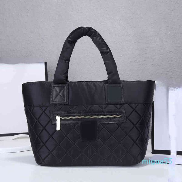 Bolsas femininas acolchoadas luxuosas bolsas de mão de nylon macio de marca com parte superior quadrada bolsas para laptop para trabalho