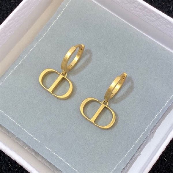 

80% off outlets new classic letter earrings women's net red, Golden