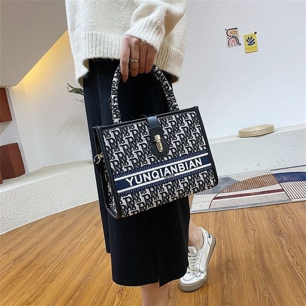

purses portable small bag female 2022 new trendy korean version ins versatile net red student one shoulder messenger foreign style large cap