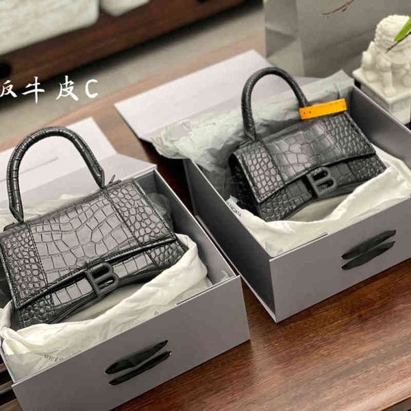 

leather women's bag 2021 autumn and winter new fashion versatile b home crocodile hourglass bag messenger b-shaped portable