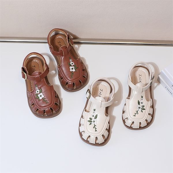 Süße Prinzessin Sandalen Sommer bedeckte Zehen bestickt Französisch Stil Baby Mädchen einfache flache Freizeitschuhe National 220708