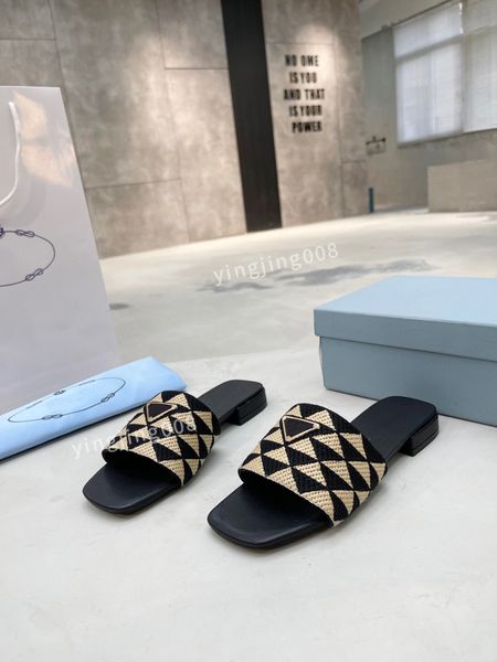 

2022 sandals designer shoe slippers flip flops summer sandal beach slipper ladies low heel floral brocade luxury size35-43 xy220301, Black