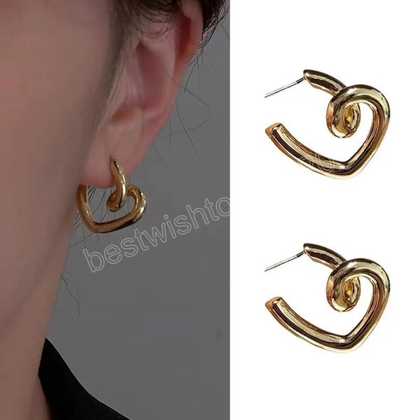 

vintage heart metal stud earrings for women gold silver color fashion designer jewelry 2022 modern women's earrings, Golden;silver