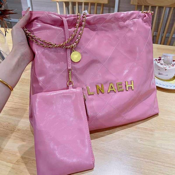 

vintage women 2022 designer bags oil wax handbag designers classic gold-tone hardware letter metal leather chains shopping bags cross body s