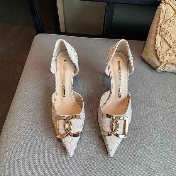 

sandals in the summer of , pointed little high heels, female korean version, button fairy shoes, broken flower single shoes in air 6gib, Black