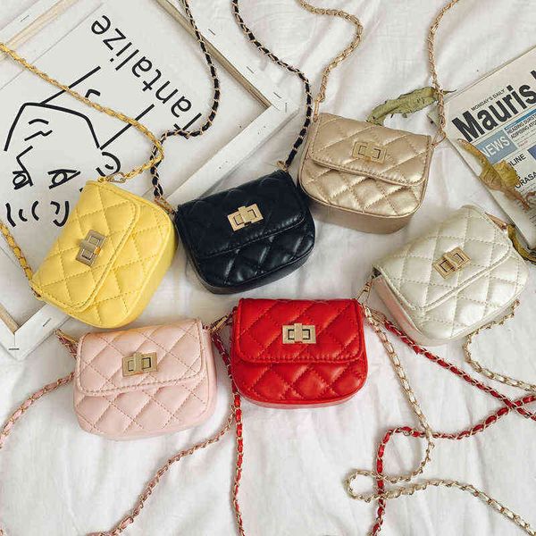 

korean fashion korean xiaoxiangfeng messenger small square bag children's lock chain bag children's shoulder bag, Black