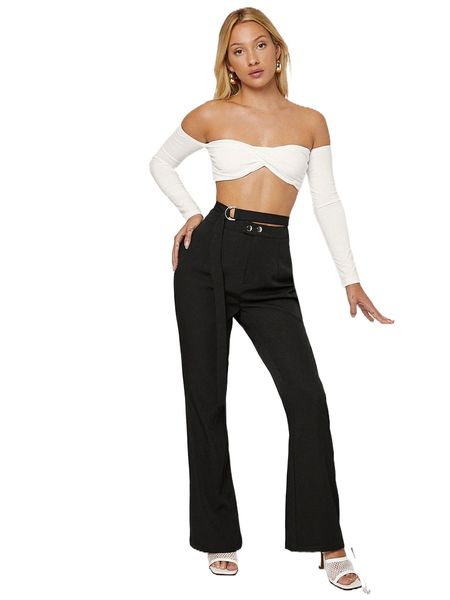 

off shoulder twist front crop b4lk#, White
