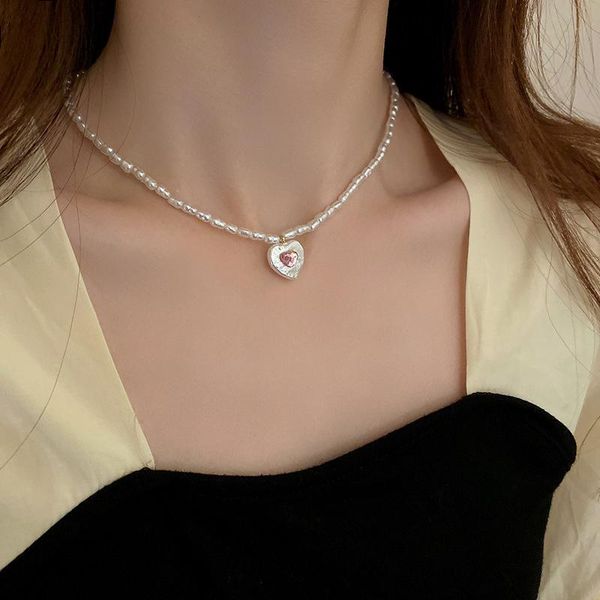 Collane con ciondolo Collana di cuore di amore di cristallo alla moda Catena di perle barocche per gioielli girocollo di moda da donna