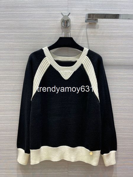 

women's sweaters 21 autumn and winter products versatile temperament wind age reducing color contrast yuan collar straight tube casual, White;black