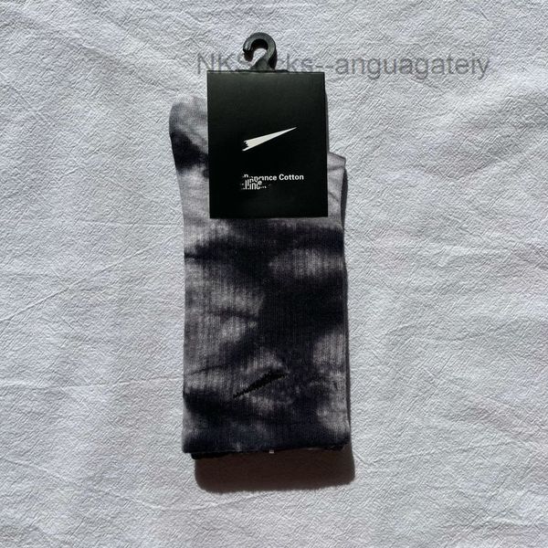 

fashion men's classic socks hook brand cotton tie dyed long tube street couple middle moisture absorption sock men women luxury medium, Black