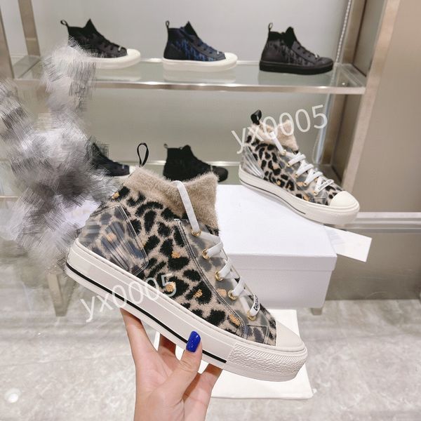 

classic graphic mens womens flat casual shoes solid color black leather sneakers soft and comfortable lace-up round toe shoes hc211204