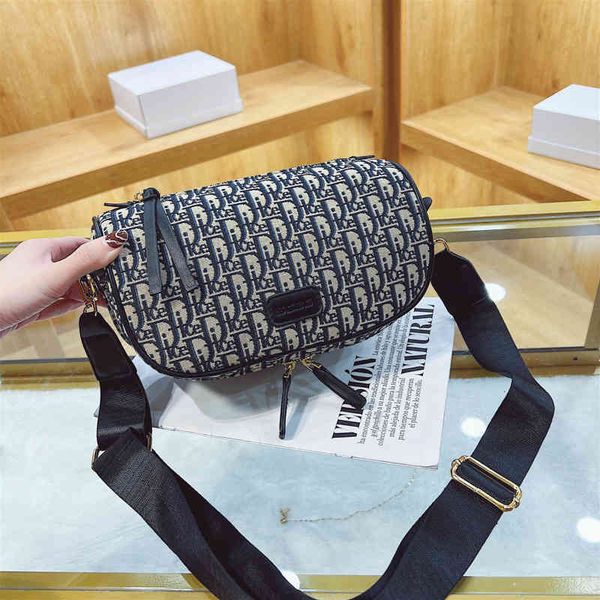 

2022 new designer handbags single messenger hand ins trend