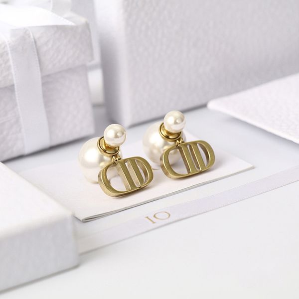 

d 2021 new letter tassel earrings stud women pearl internet celebrity pearl earring female designer jewelry c 02, Golden;silver