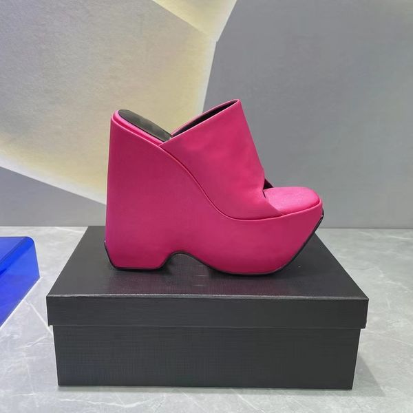 

italian modern runway looks slippers hate day high fashion female original packaging, Black