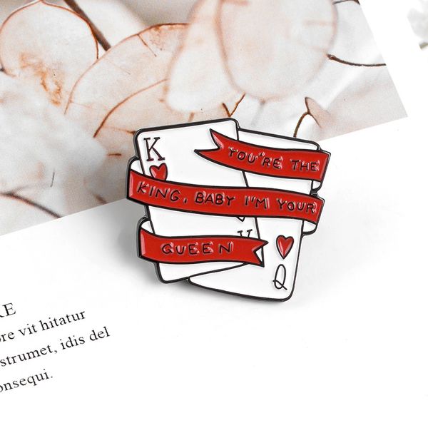 Poker King Queen Enamel Pin Lovers Броши для сумки Одежда Осложневая Значок Пары Любовь Ювелирные Изделия Подарок для подруга