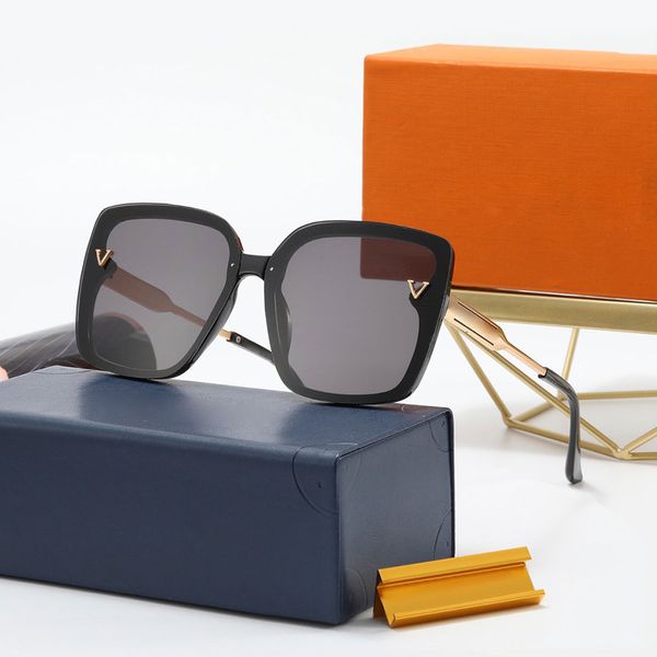 

New Fashion Sunglasses Designer Retro Eyeglasses Square Sun Glasses Letter Design for Man Woman 3 Colors High Quality