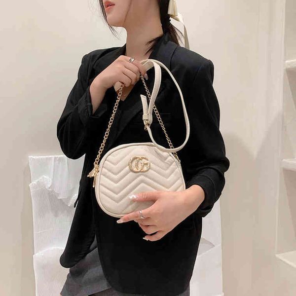 

2022 luxury bags luxury accessories one messenger bag lingge chain small square fresh foreign style women's
