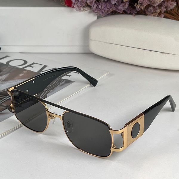 2022 Klassische einzigartige kleine Sonnenbrille Doppelbrücke 4671 Frauen Mode Persönlichkeit Blume Vintage Quadrat Fahren Angelbrille Sonnenbrille Männer Designer Oculos de