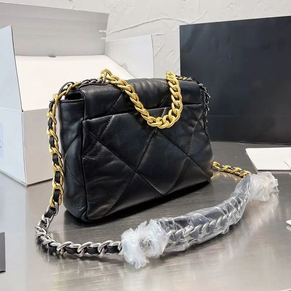 

2022s f/w early fall classic mini flap 19 bag black white gold metal hardware matelasse with strap crossbody shoulder purse outdoor sacoche