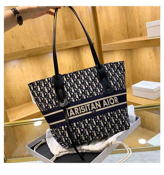 

2022 factory wholesale new net red new korean fashion printed one shoulder messenger high-capacity women's tote bag vbkc