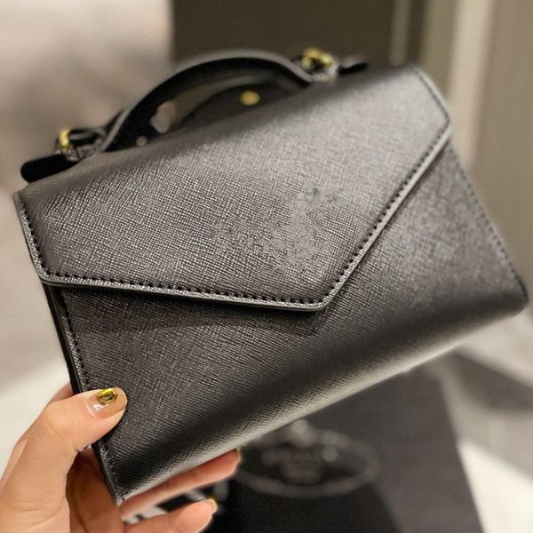 

chain shoulder bag ladies designer handbag leather broadband letter bag mini wallet