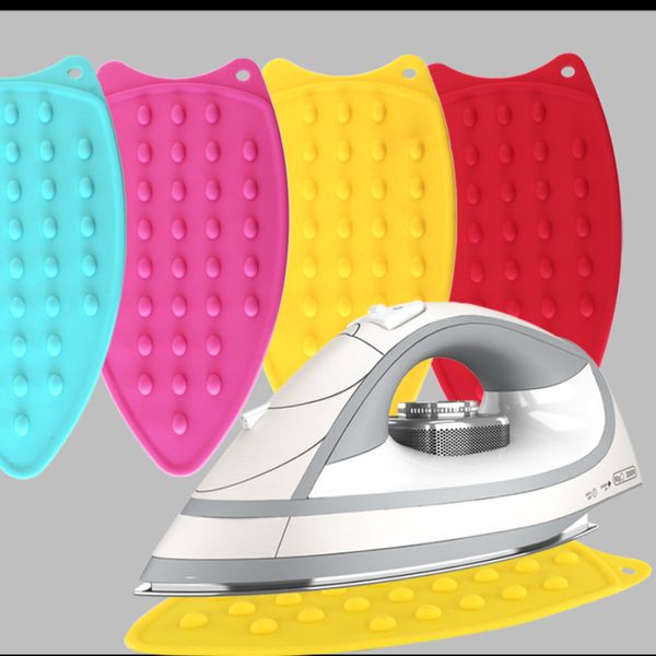 Cuscinetto poggiaferro in silicone Tappetino a bolle punteggiato resistente al calore flessibile per asse da stiro