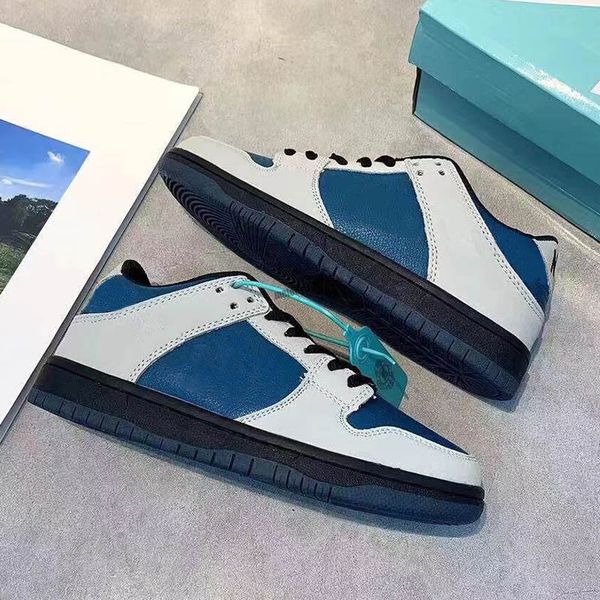 

2022 mens women designer low running shoes dunksb university blue chill strangelove acg sean cliver holiday special mens skate sports sneake, Black