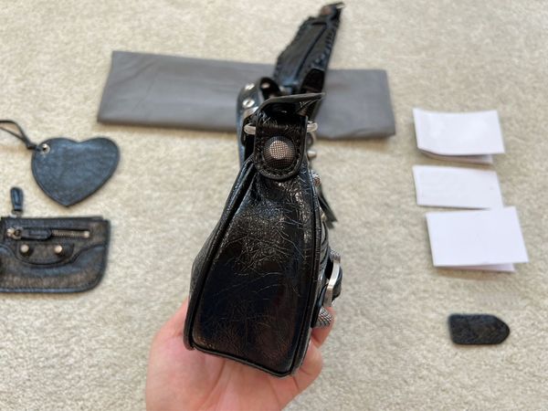 

bdesigner bag le cagole half moon designer shoulder bags motorcycle handbag crossbody bag wallet tote rivet bags genuine leather handbags wi