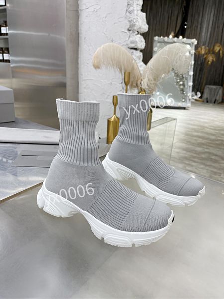 

designer socks casual shoes platform men black mens woman trainer runner sneaker sock shoe master embossed lady womens speeds booties paris