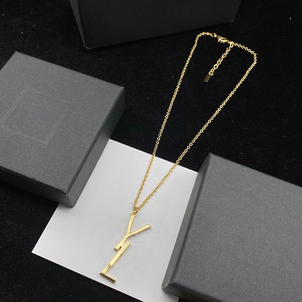 Designer di gioielli da donna Collana per uomo Designer Collane con ciondolo Catena d'oro Festa di nozze Amanti del regalo Lettera di lusso Y Box 2022 Nizza