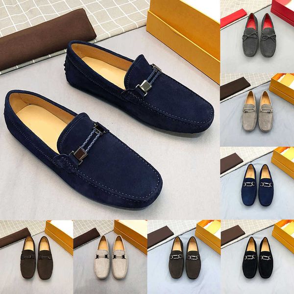 

20ss designer city gommino driving shoes in leather men loafers gommino slipper doug shoes metal buckle soft leather leisure dress shoe, Black