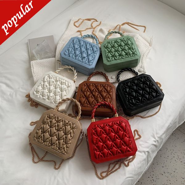 

fashion luxury bag wholesale small female new shaped chain msenger