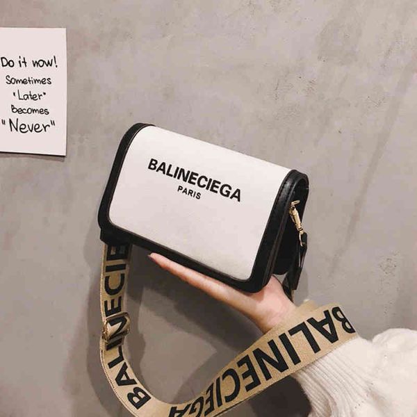 

2022 factory wholesale new net red black texture single shoulder messenger bag women's fashion korean small bag 05