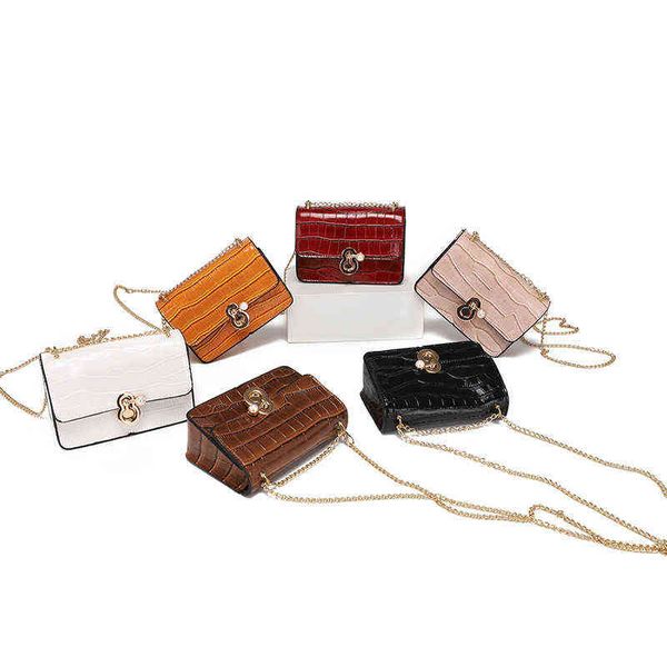 

2022 new mini shoulder strap small square bag french minority foreign style diagonal ins girls' children's chain