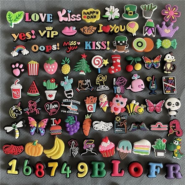 

30 50 100pcs mix charms diy silicone shoe accessories fit croc hole slipper decor buckle jibz kids gifts 220720, White;pink