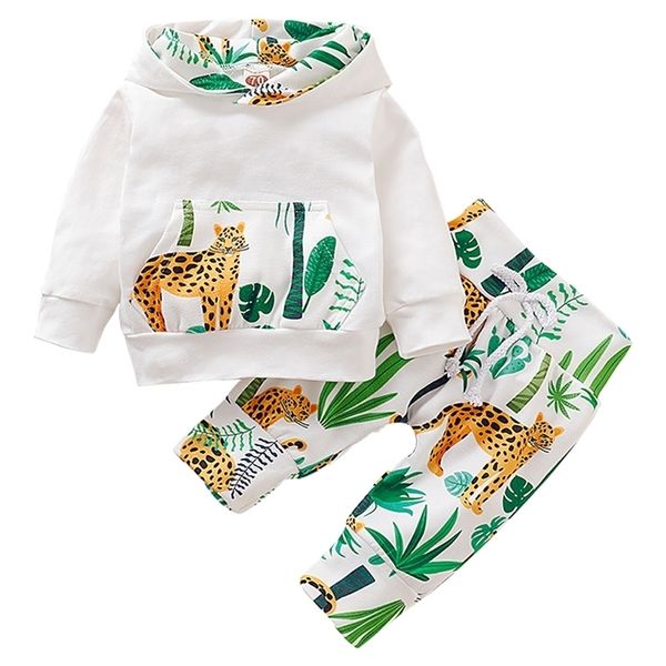 Baby-Jungen-Kleidungsset Born Cartoon Jungle Print Outfit Kapuzenoberteil und Hose Roupa Infantil 2-teilig 220326