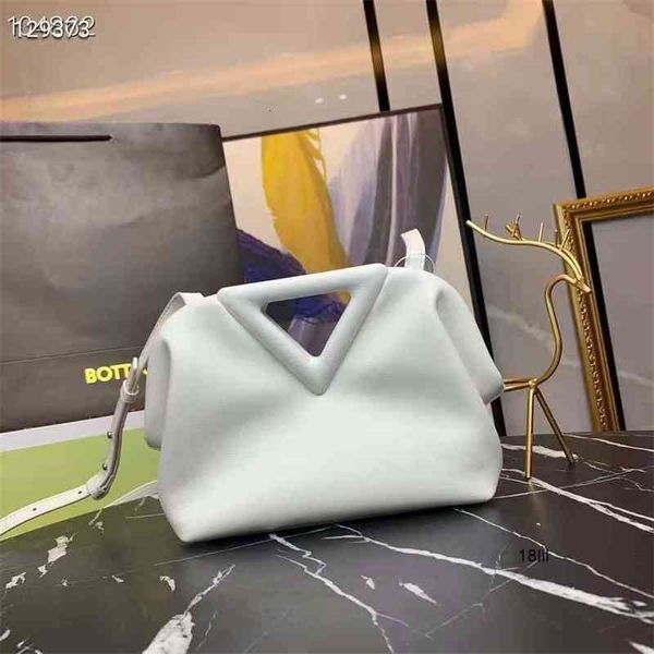 

designer 2023 point b0ttegass handbags venetasss new inverted triangle cloud fold clip candy leather handheld dumpling single shou
