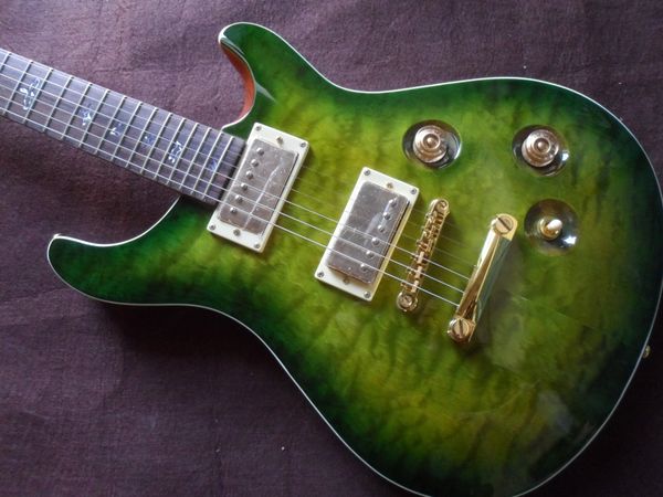 

electric guitar body mahogany green quilted maple, gold hardware