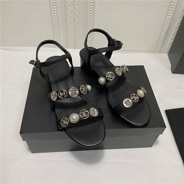 

2022 spring and summer new fashion roman sandals metal buckle decorative contrast women shoes with size 34-41, Black