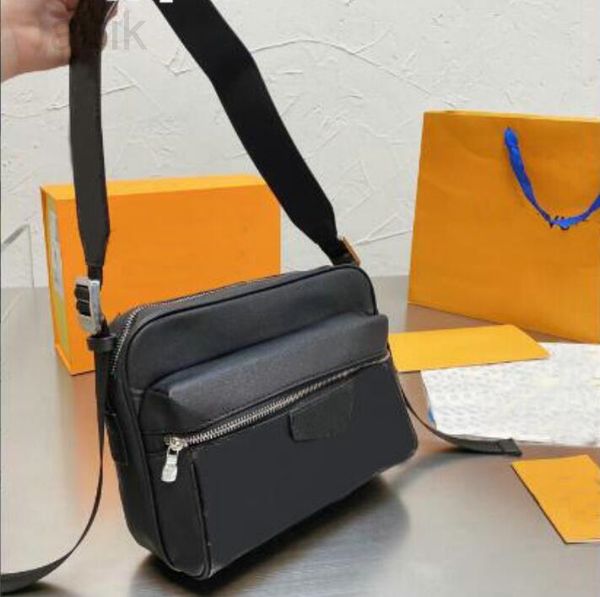 

mens designer messenger bag travel bags clutch handbag purse fashion hardware envelope flap letter embroidery women postman shoulder handbag