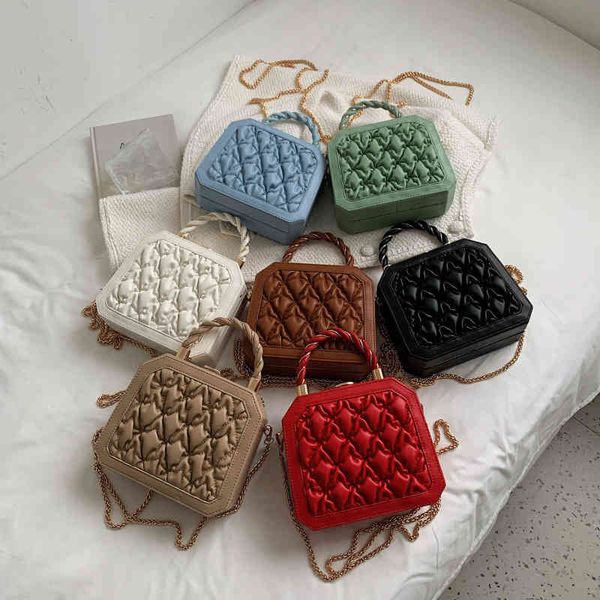

fashion luxury bag wholesale small female and new shaped chain msenger