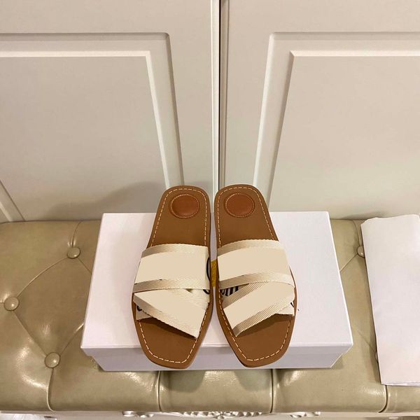 

2022 desiner show style paris women straw slippers beautiful scuffs shoes summer beach slides slippers ladies flip flops with box, Black