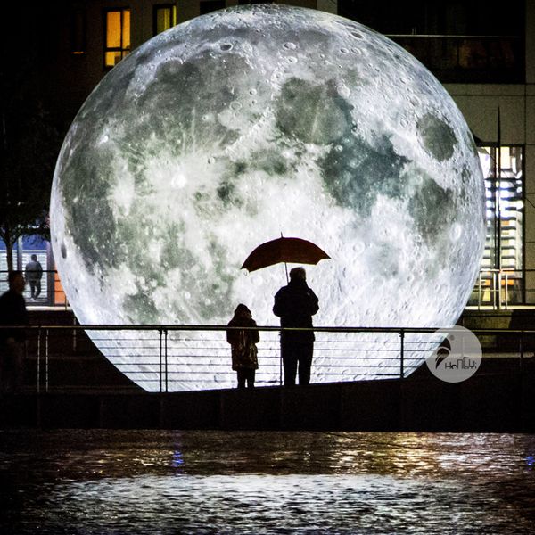 

giant advertising led planet pvc moon inflatable balloon