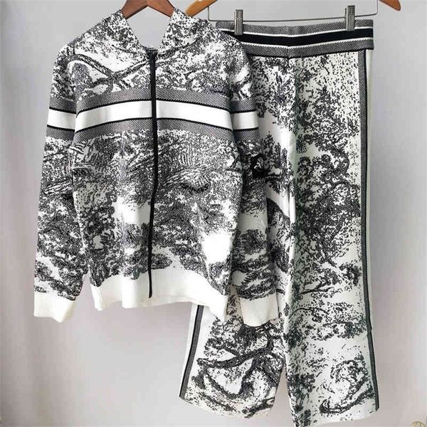 

2022 new special offer autumn winter jungle animal jacquard hooded knitted cardigan and trousers 2-piece set, Gray
