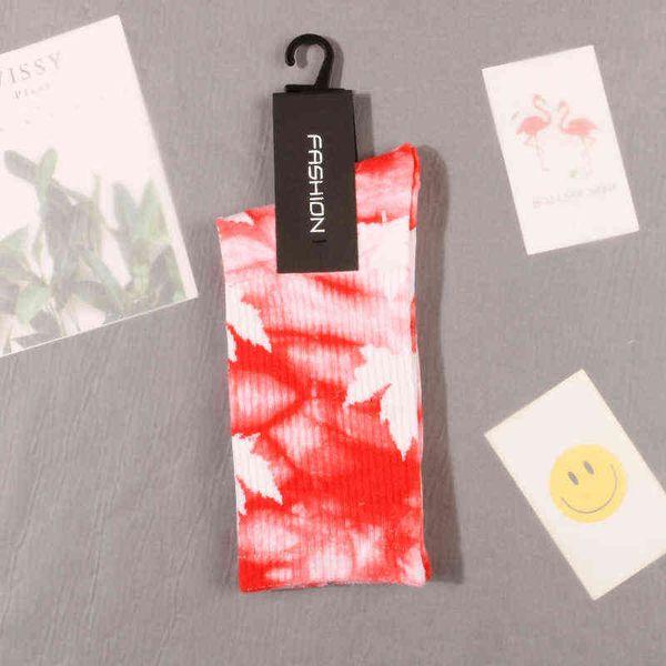 

2022 new men's and women's long tube tie-dye maple leaf basketball socks couple high tube tie-dye sockb 4b, Black