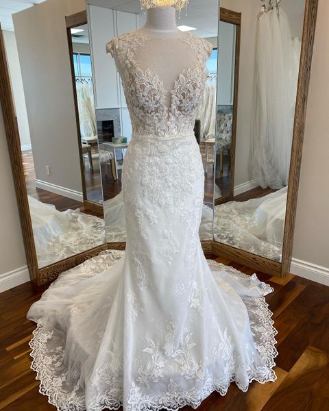 Abiti da sposa in pizzo romantico 2022 Abiti da sposa mozzafiato Sirena Scollo gioiello Strascico di corte Giardino Castello Immagine reale Avorio Vintage Sposa Ispirazione vibrazioni Essense