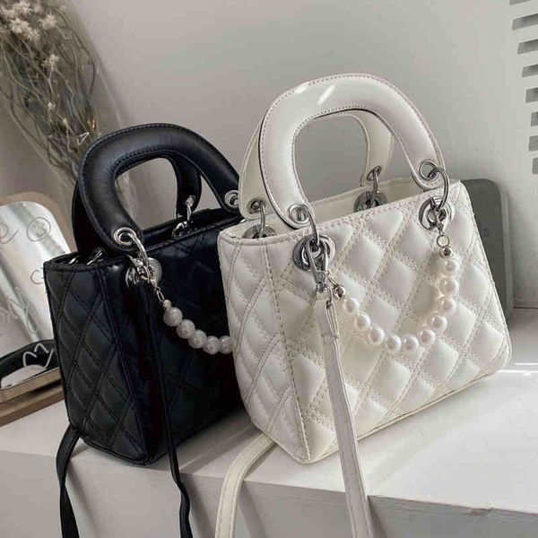 

portable women's 2022 new fashion small style shoulder chain sophisticated ladies luxury elegant evening bag clutch